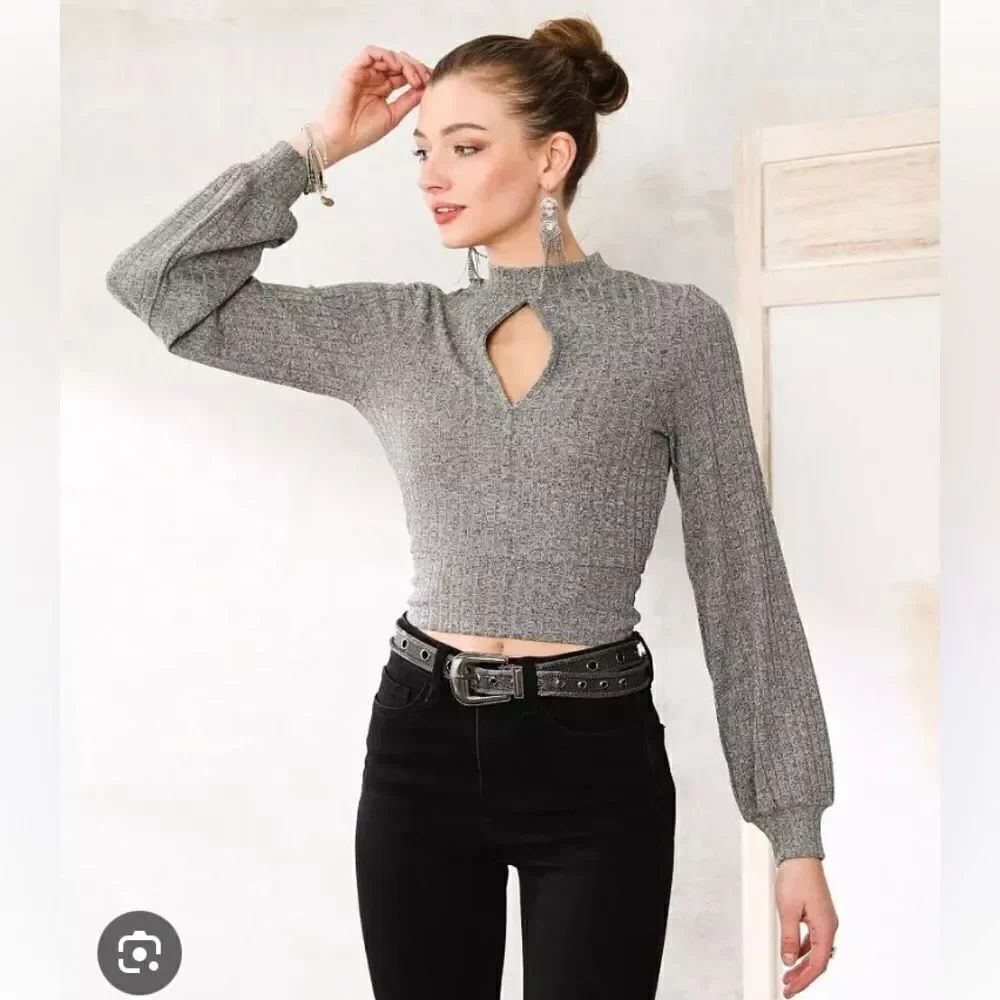 Take 50% OFF- Beivy Bubble Sleeve Key Hole Long-sleeved Top, Size-XS